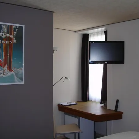 Roessli By Livingmoments 3*